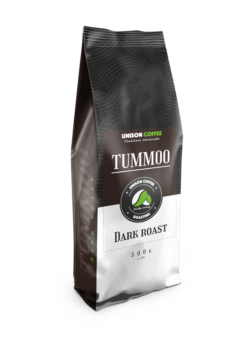 The Ruuti Oy suunnittelema Unison coffee Tummoo kahvipakkaus, jossa sivuilla tumman ruskea taustaväri jossa vaaleammalla ruskealla tummoo teksti pystyssä ja pakkauksen face mustavalkoinen, jossa kolmiokuviointi mustalla ja tumman ruskea suorakaiteen mallinen alue missä lukee tummoo valkoisella jonka alla unison coffee logo.
